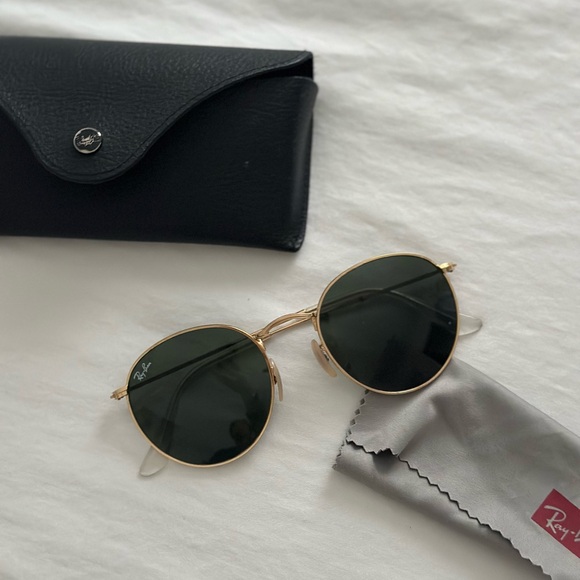 Ray -Ban Icons Retro Sunglasses - Picture 1 of 7